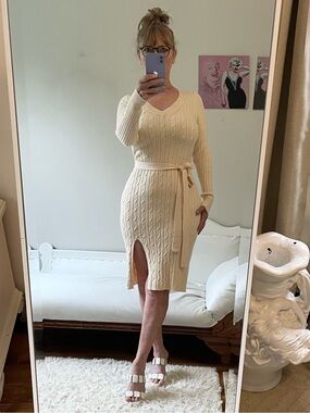 MEROKEETY LONG SLEEVE BUTTER CREAM CABLE KNIT DRESS SUDE SLIT MATCHING BELT